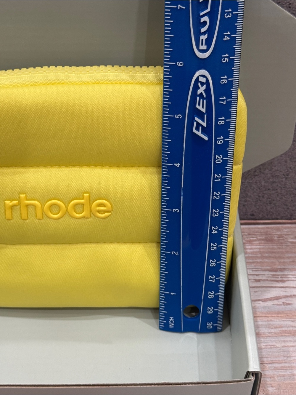 Rhode Lemontini 🍋 make up pouch brand new - Picture 5 of 6